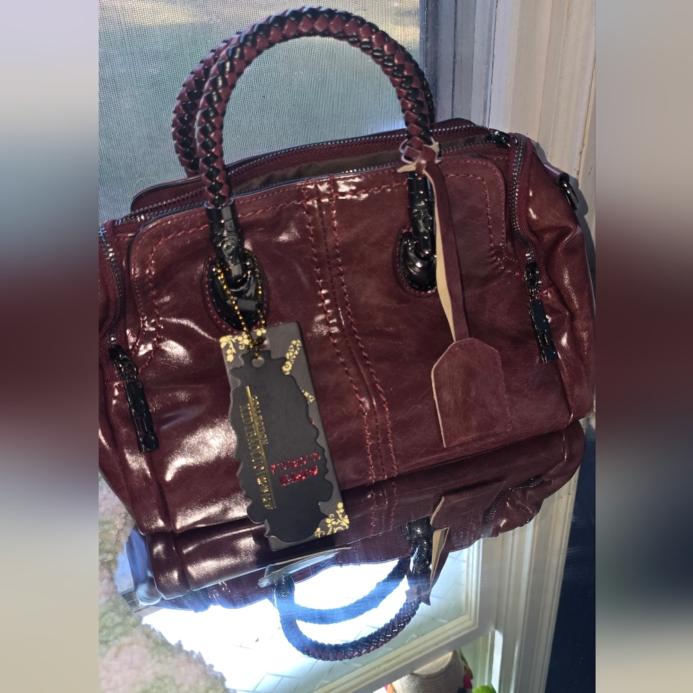Elegant Burgundy Leather Handbag